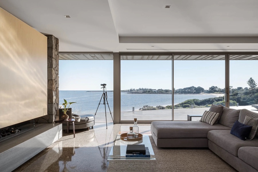 Low Head Beach House venue detail 3