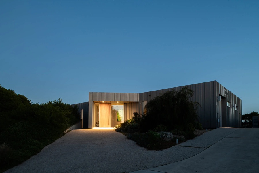 Low Head Beach House wedding venue in Tasmania